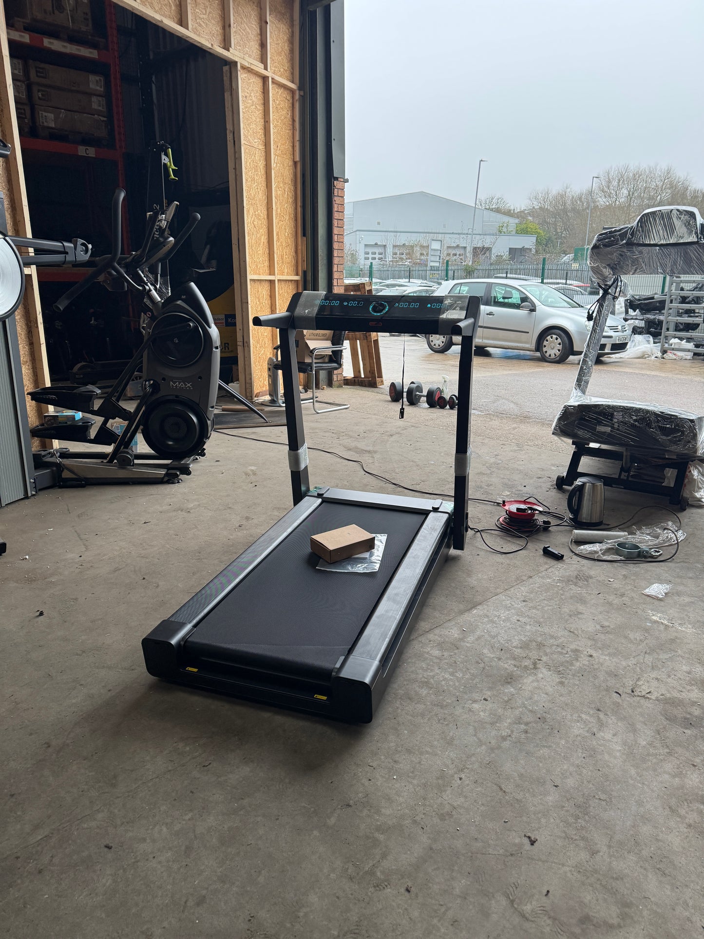 WalkSlim 920 Home Walking Foldable Treadmill with 4% incline and Max Speed 15km/h