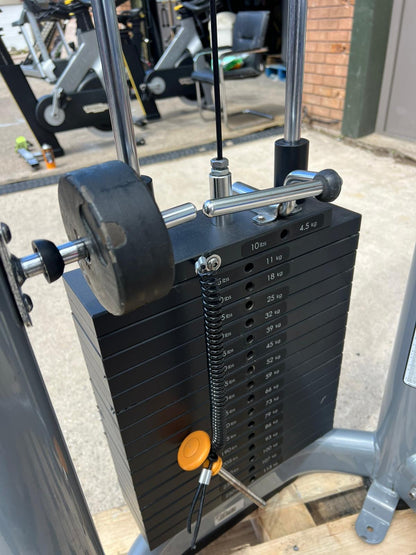 Matrix Aura G3-S13 Converging Chest Press – Grey