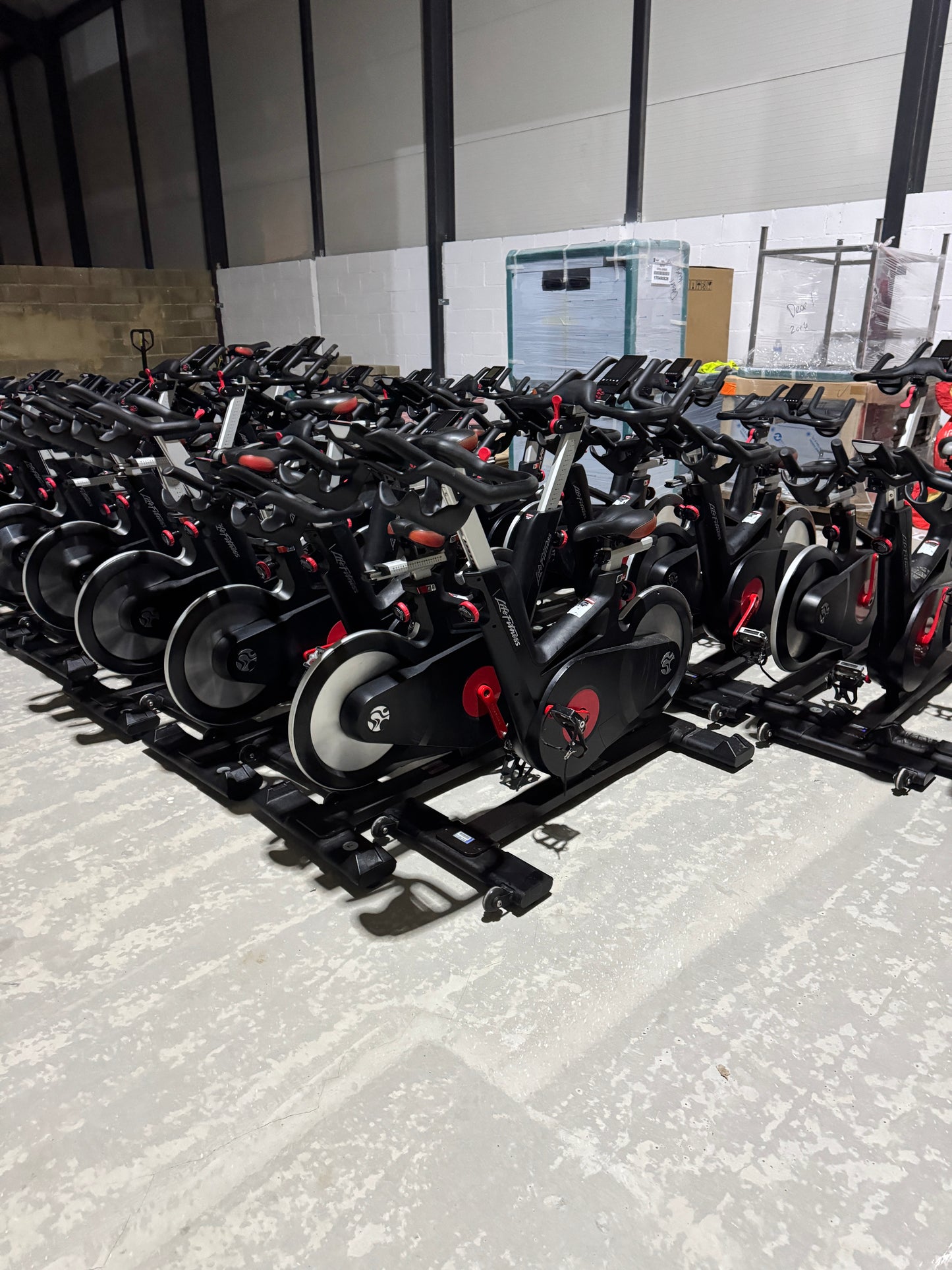 Life Fitness IC6 Studio Spin Bikes