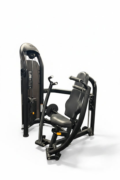 Matrix Aura G3 Converging Chest Press – Black