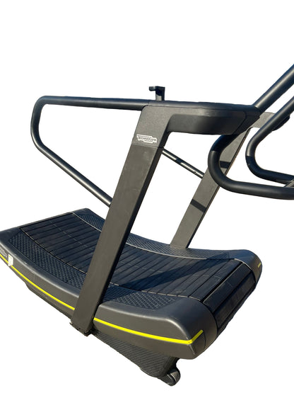Technogym SkillMill Curved Self Power Free Runner
