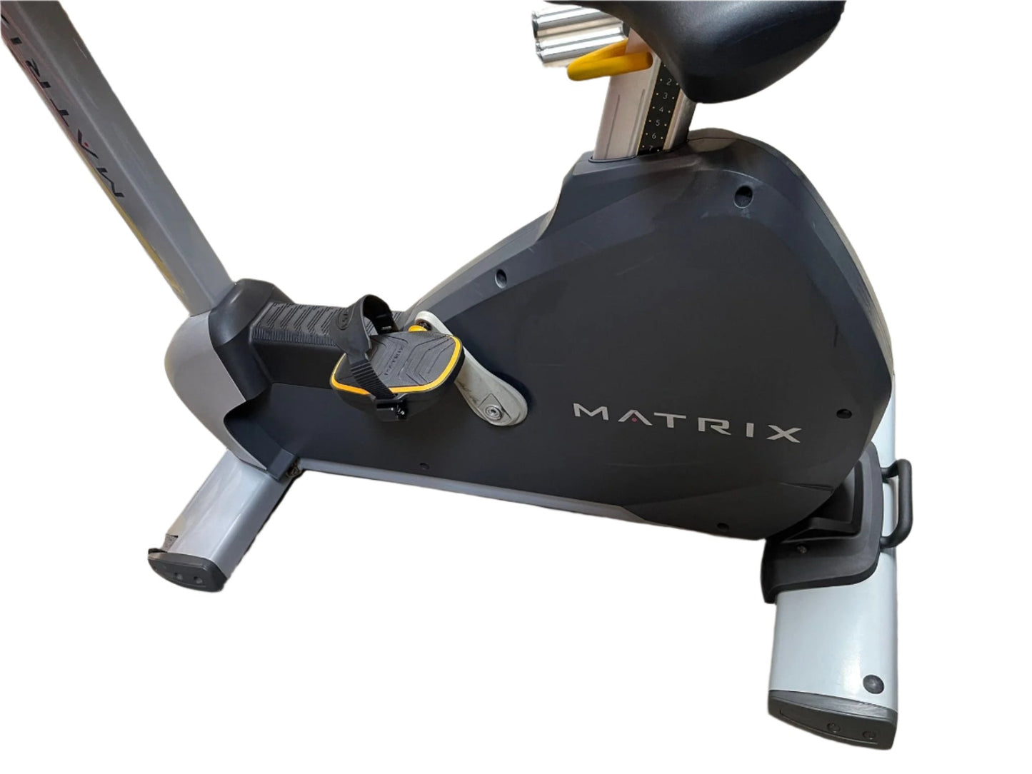 Matrix U5X Commercial Upright Self powered Black Exercise Bike