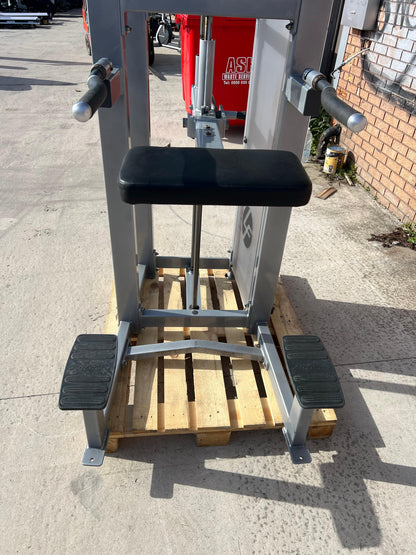 Life Fitness Pro2 Assisted Dip / Chin Machine