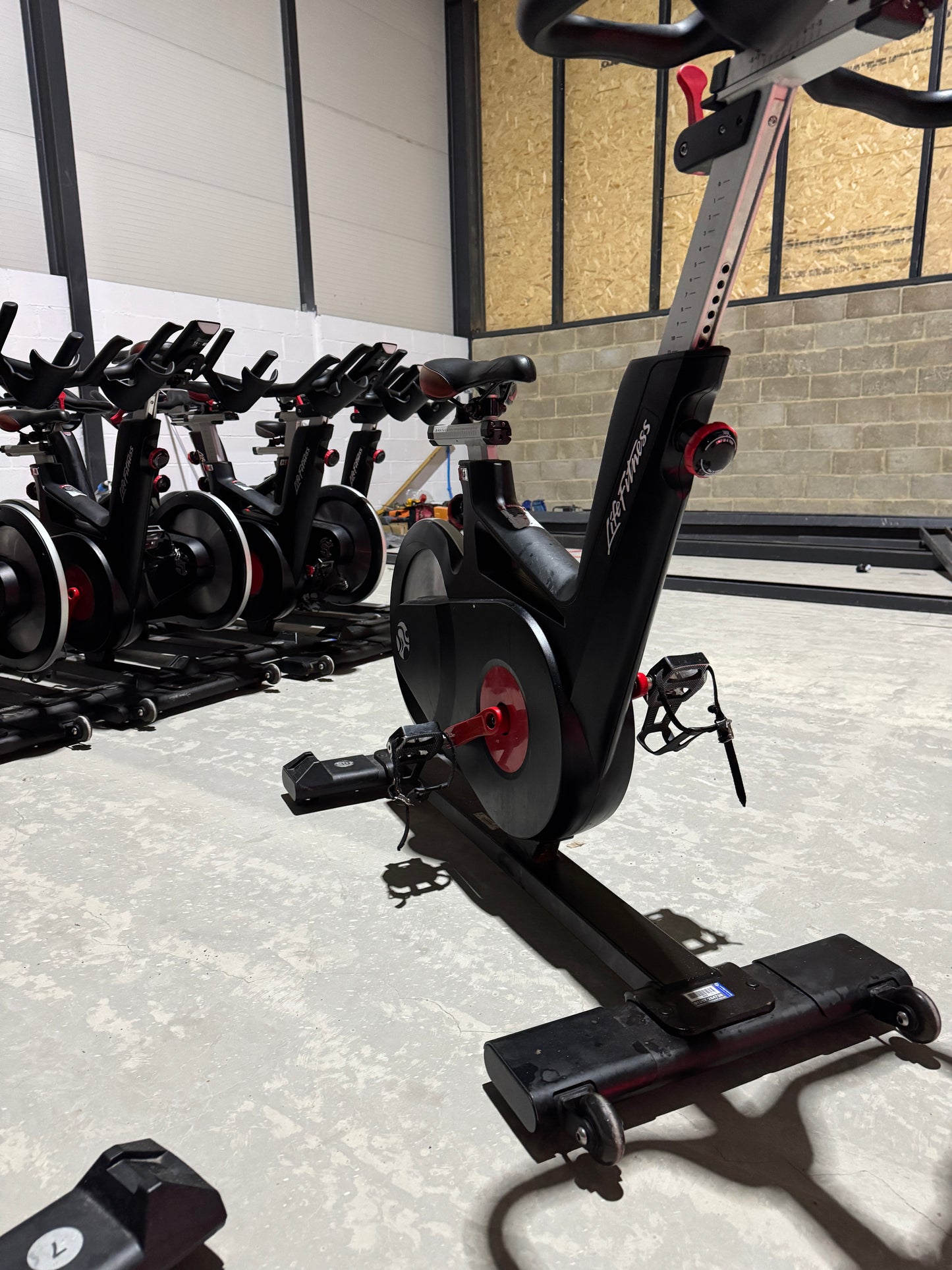 Life Fitness IC6 Studio Spin Bikes
