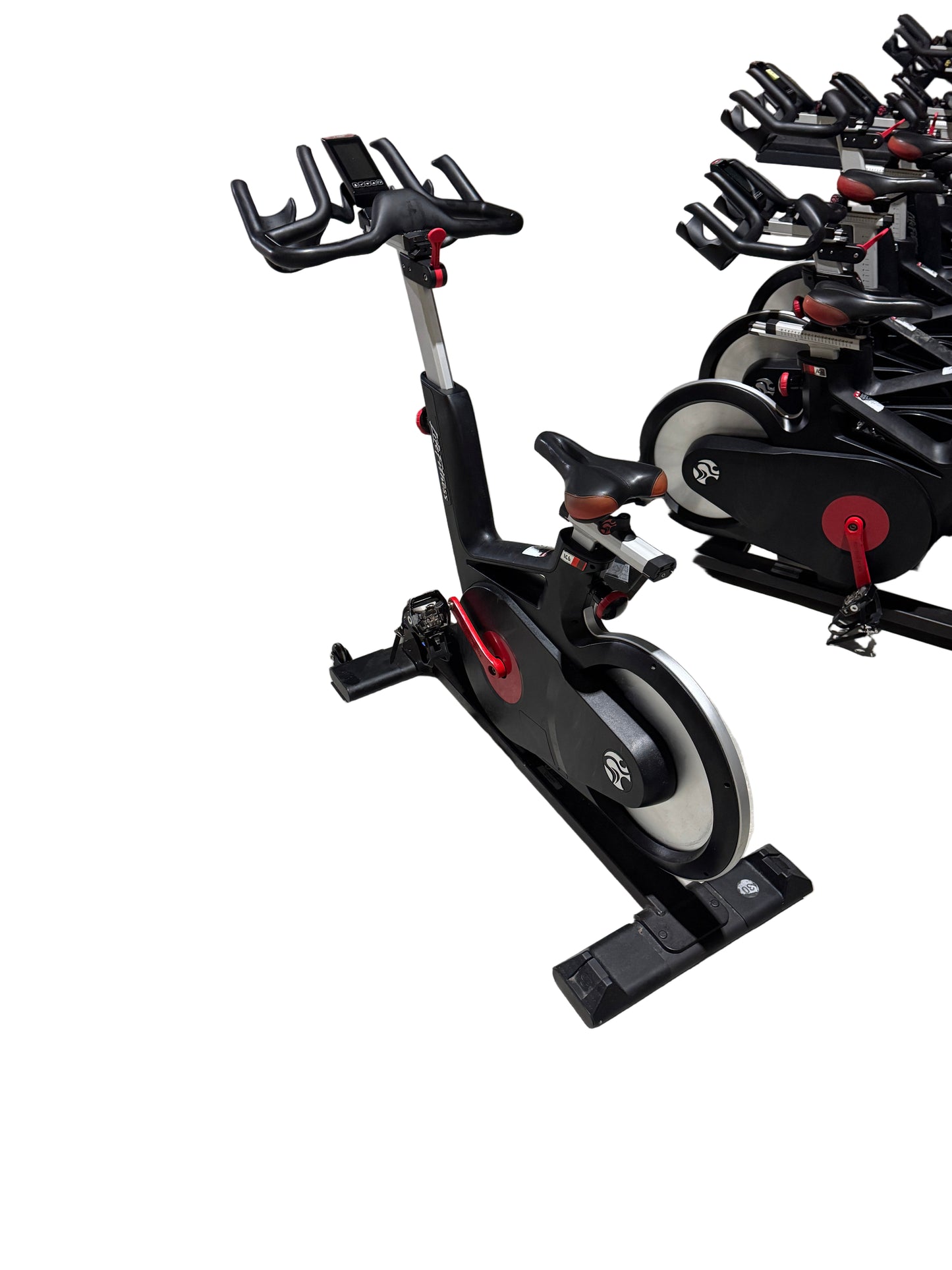 Life Fitness IC6 Studio Spin Bikes