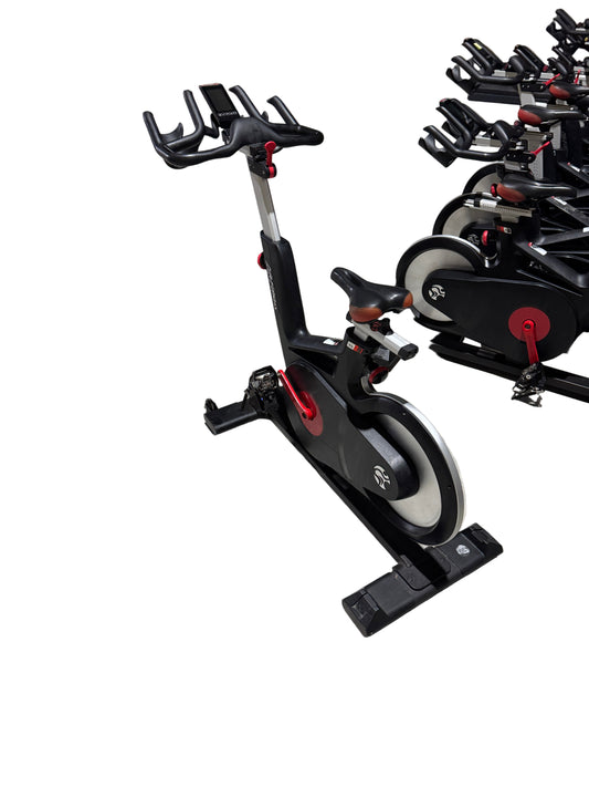 Life Fitness IC6 Studio Spin Bikes