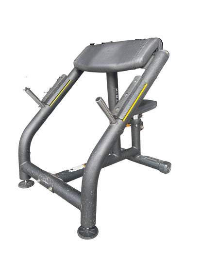 Matrix Magnum Preacher Curl