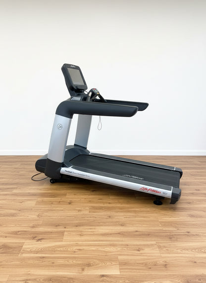 Life Fitness 95Ti Commercial Treadmill - LCD Screen