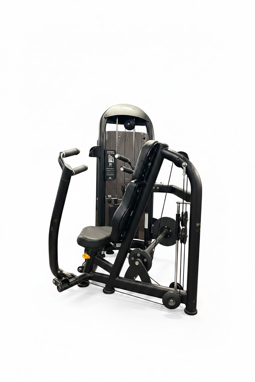 Matrix Aura G3 Converging Chest Press – Black