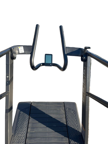 Technogym SkillMill Curved Self Power Free Runner