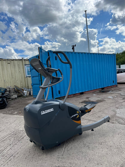 Octane Fitness LX8000 Lateral Elliptical Trainer – Commercial Cardio Machine – Used