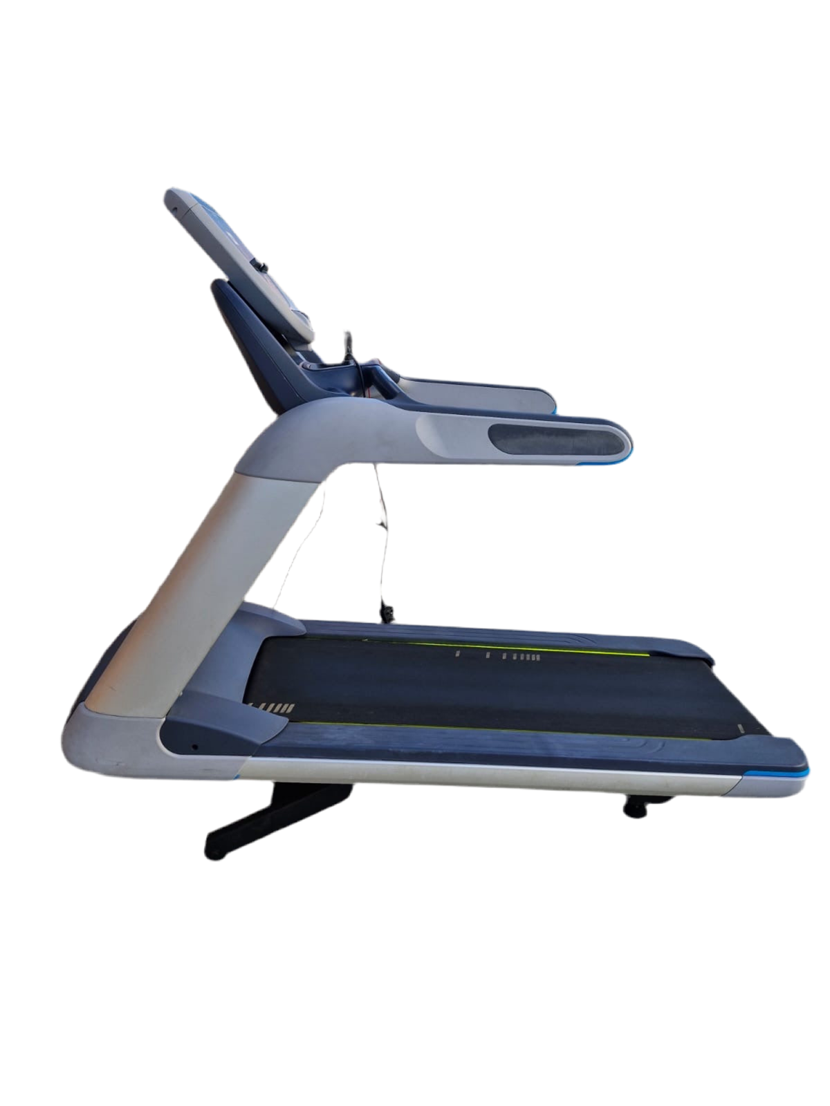 Precor TRM 885 commercial treadmill with P30 Console