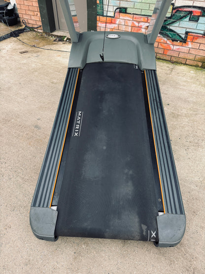 Matrix Fitness T7xi Commercial Treadmill – LCD Screen