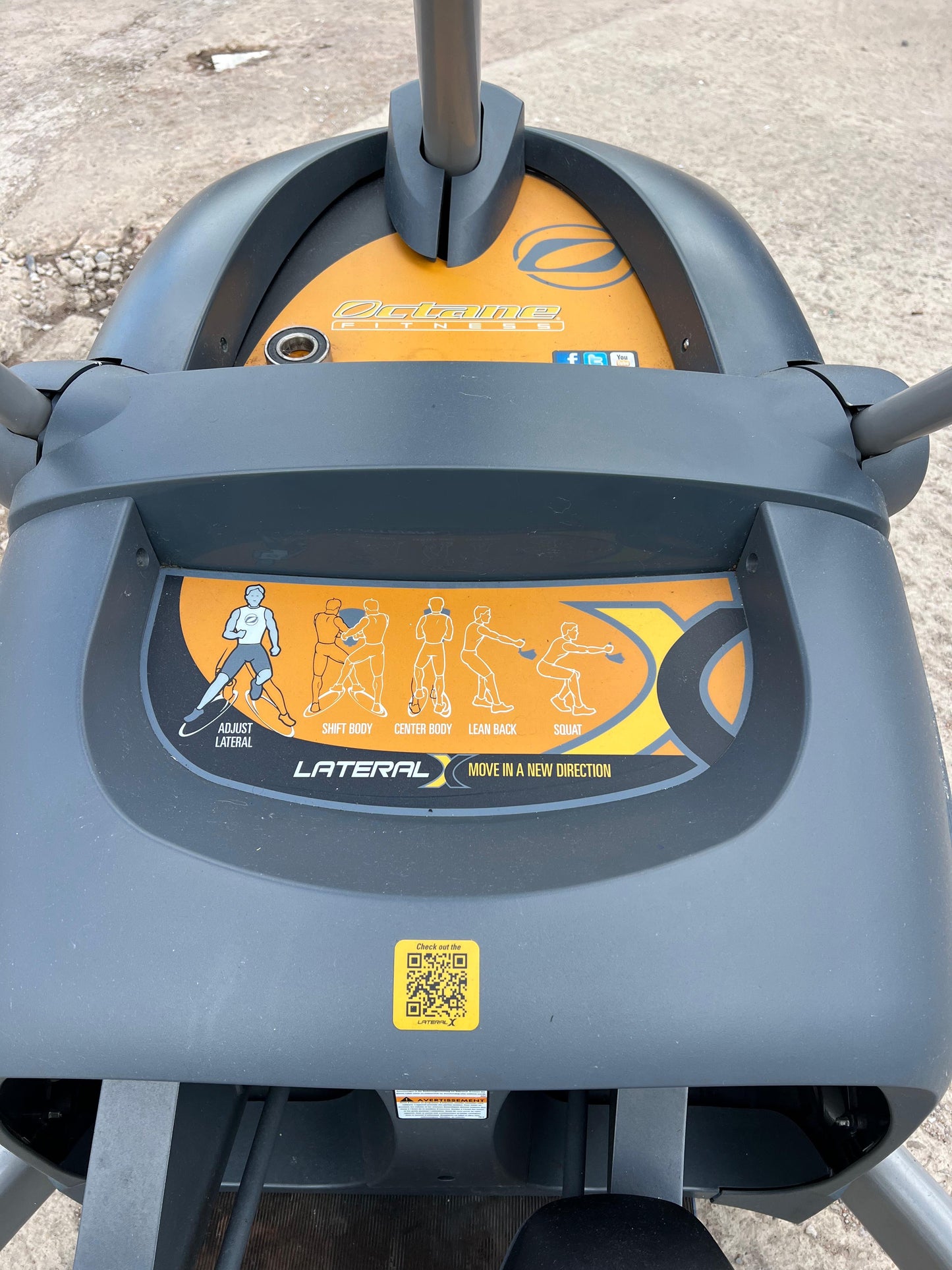 Octane Fitness LX8000 Lateral Elliptical Trainer – Commercial Cardio Machine – Used