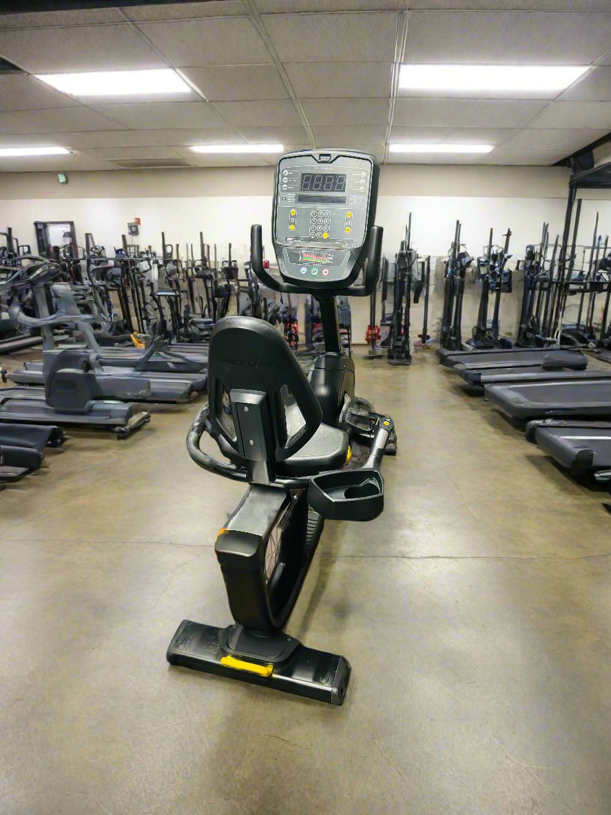 Matrix R5x Black Recumbent Bike