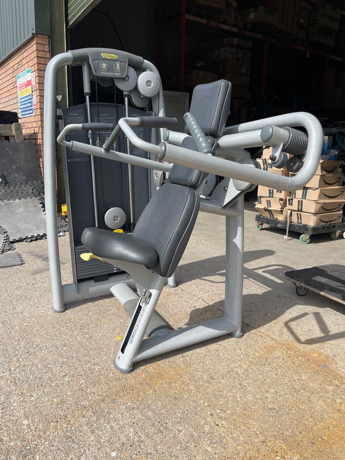 Technogym selection Line shoulder press