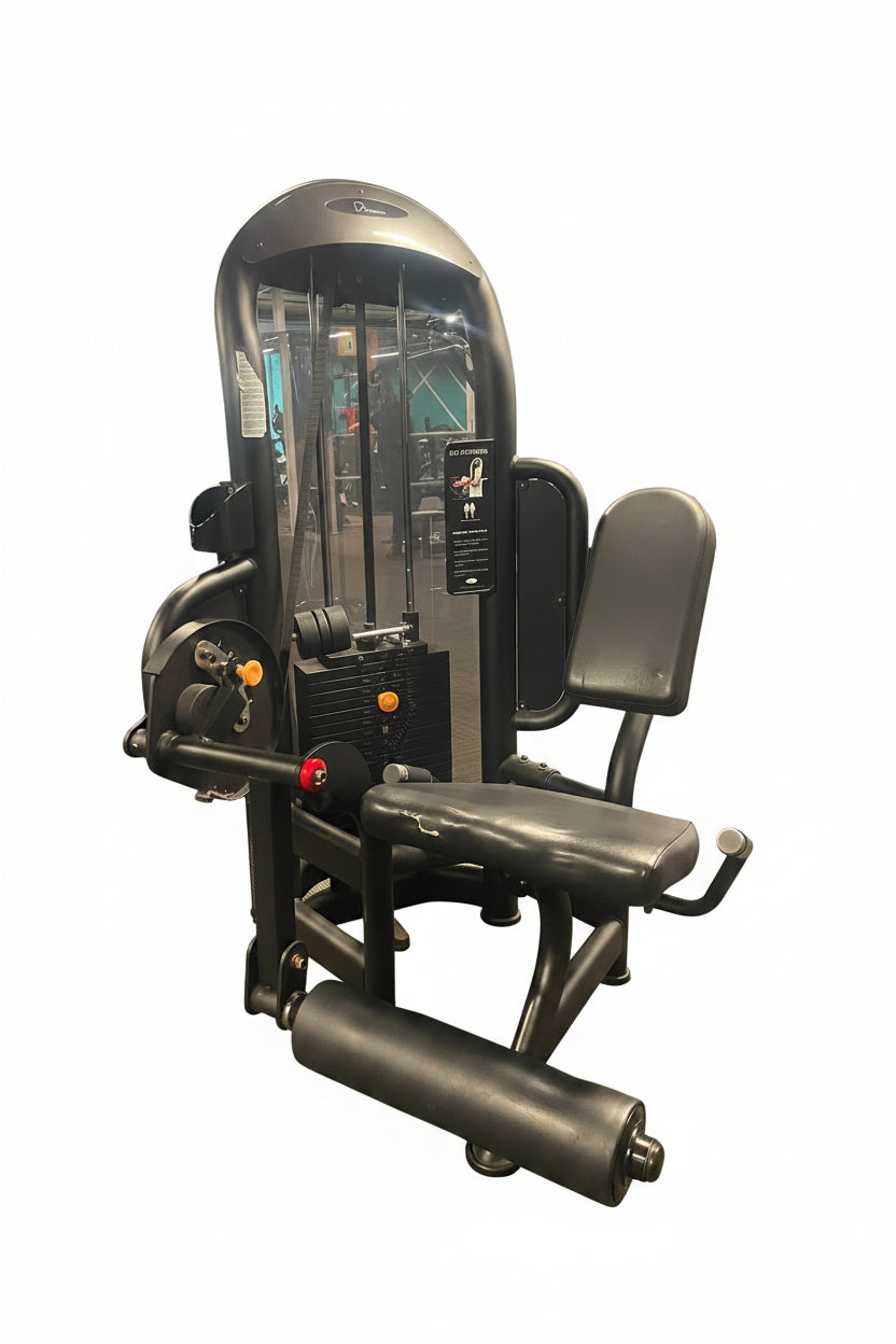 Matrix Aura G3 Leg Extension Machine – Black