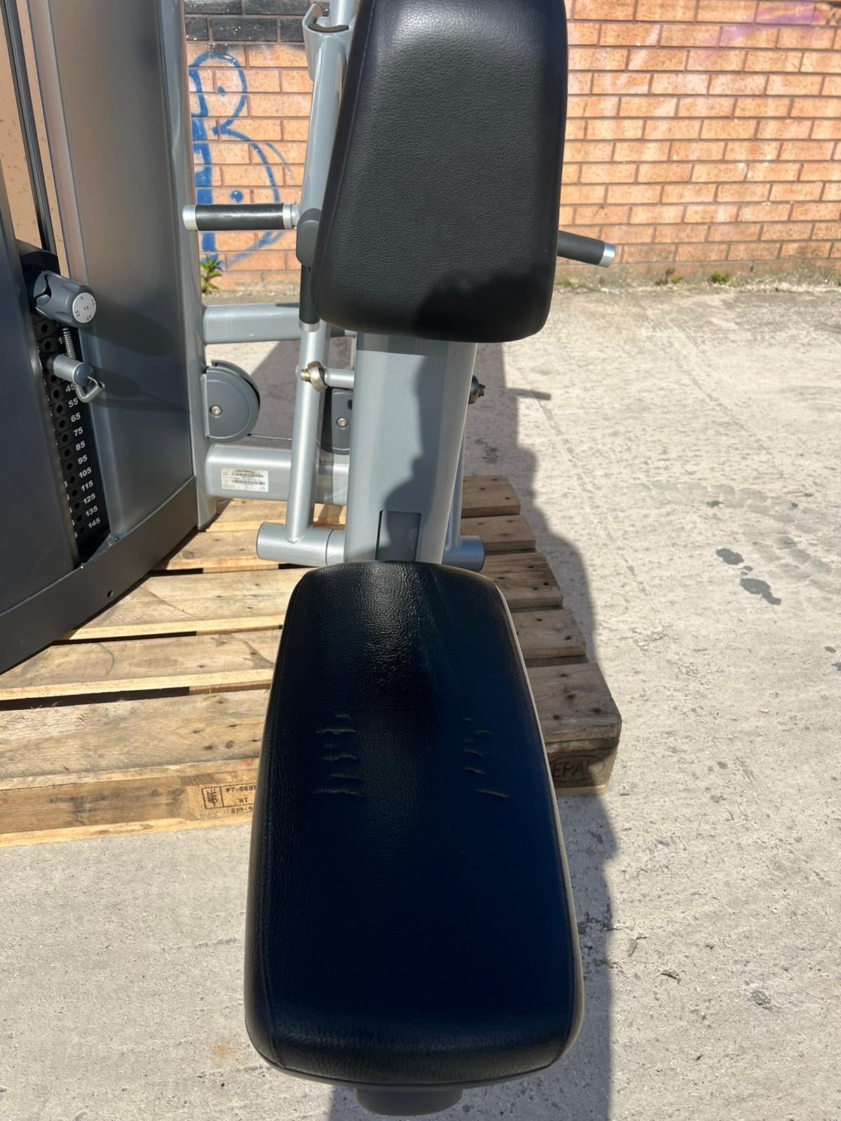 Life Fitness Signature Series Rear Deltoid Machine – Commercial Strength Machine