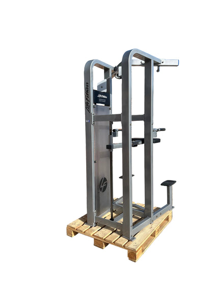 Life Fitness Pro2 Assisted Dip / Chin Machine