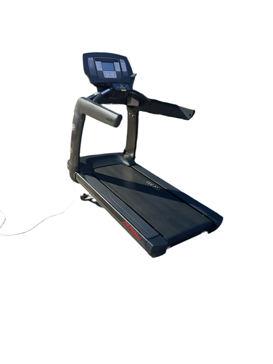 Life Fitness 95T Elevation Series Commercial Treadmill (INSPIRE Console)