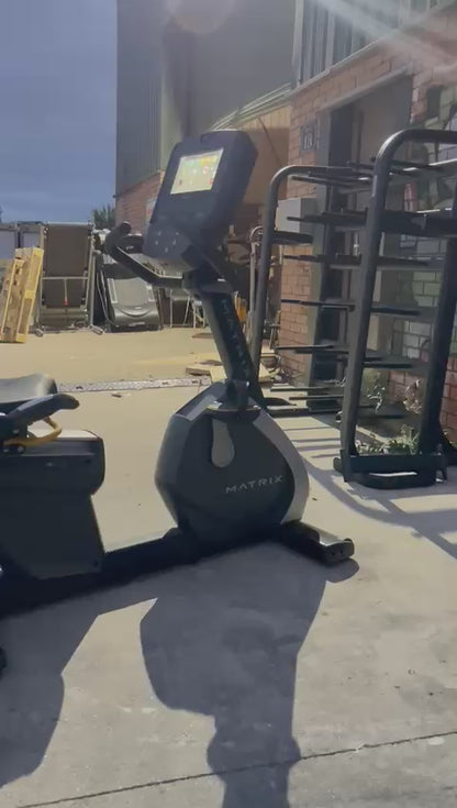 Matrix Fitness Commercial R3xe Commercial Recumbent Cycle/ Bike