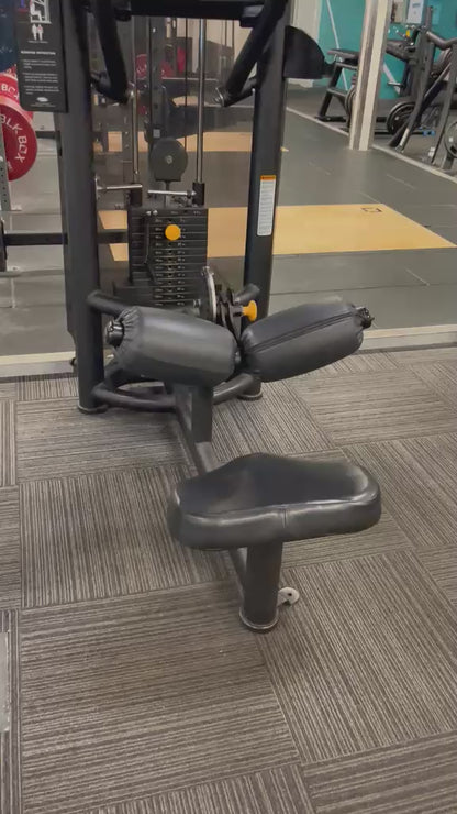 Matrix Aura G3 Diverging Lat Pulldown – Black