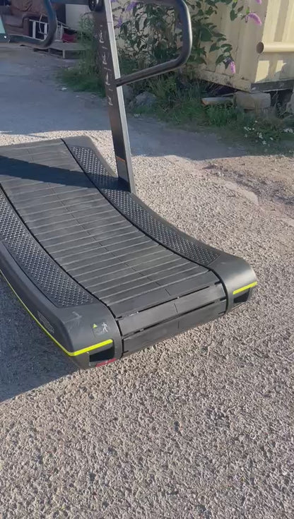 Technogym SkillMill Curved Self Power Free Runner