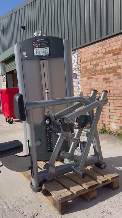 Life Fitness Signature Series Row / Rear Delt Machine