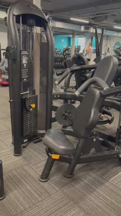 Matrix Aura G3 Converging Shoulder Press – Black