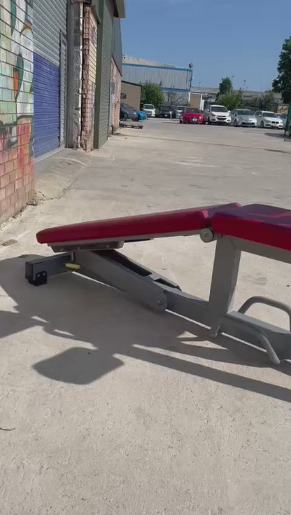 TECHNOGYM PURE ADJUSTABLE DECLINE/AB CRUNCH – RED