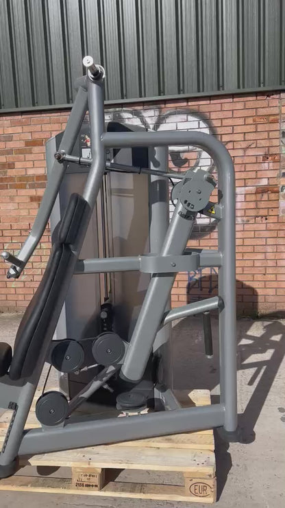 Life Fitness Signature Series Chest Press – Commercial Strength Machine